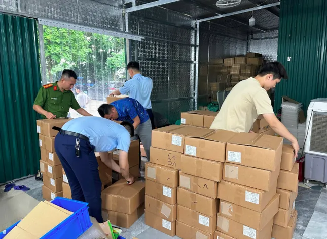 kiểm tra kho hàng Cty TNHH Dược mỹ phẩm Ngân Korea